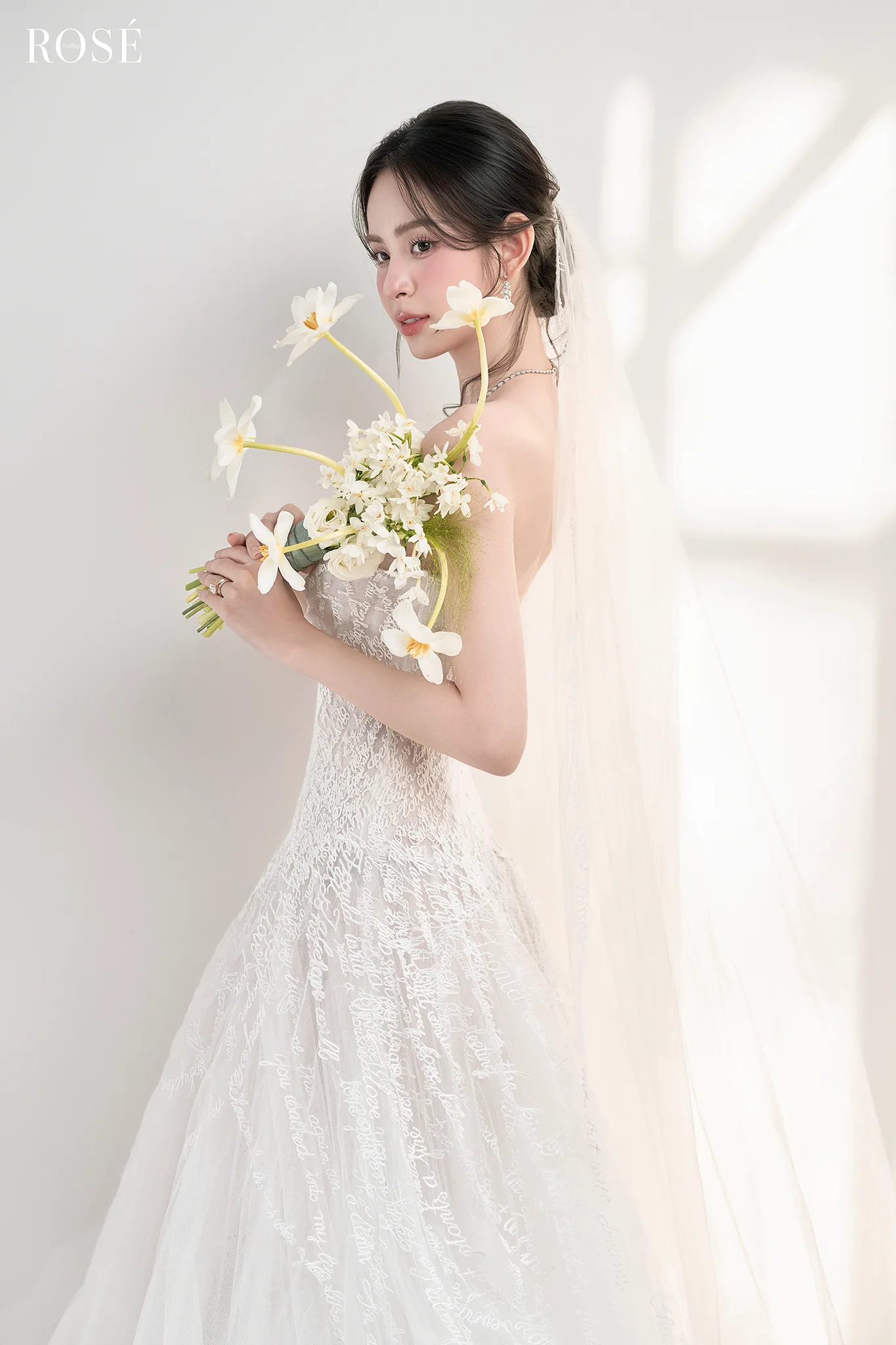 Chuyện của Hương & Liên · Rosé Wedding